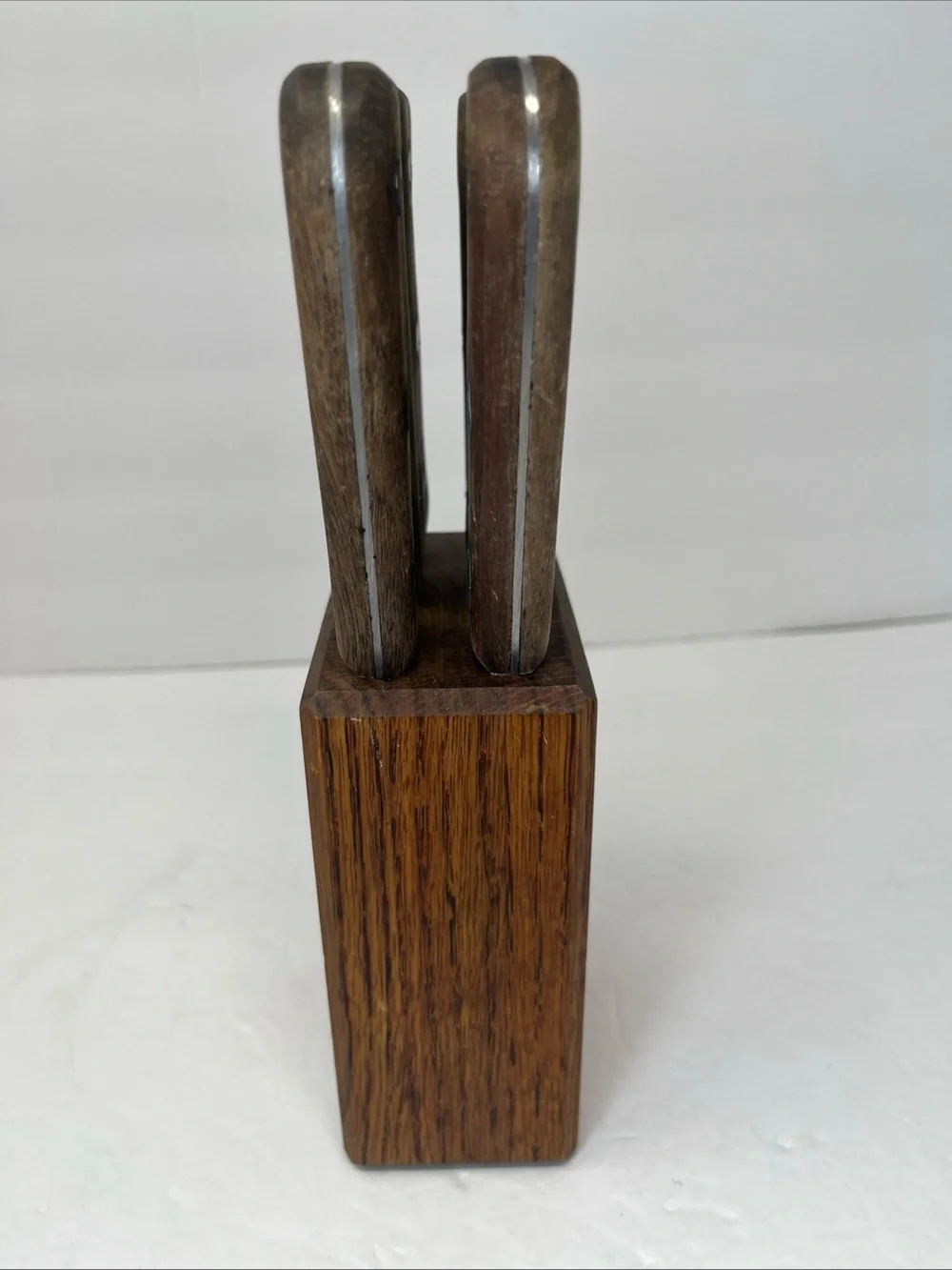Set of 6 Vintage Chicago Cutlery USA Walnut Handle Steak Knives with Block.